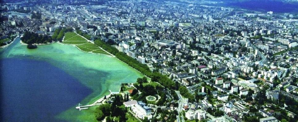 Studio Moderne, Place Parking Prive, Emplacement Ideal A 100 M Du Lac. Annecy Luaran gambar