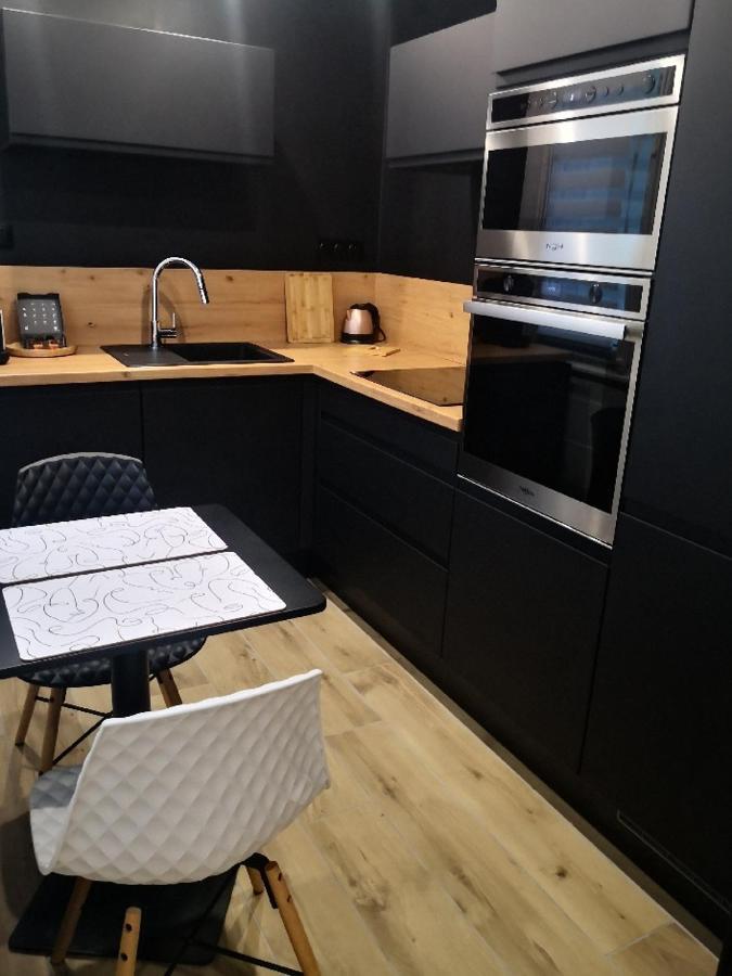 Studio Moderne, Place Parking Prive, Emplacement Ideal A 100 M Du Lac. Annecy Luaran gambar